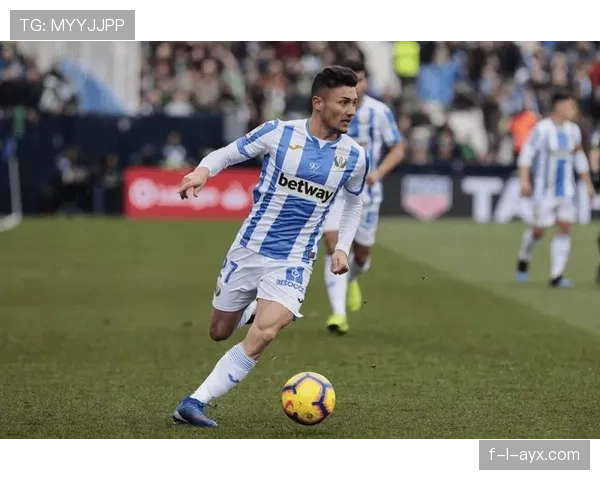 西甲外援表现榜单揭晓：锋线新星闪耀，未来可期