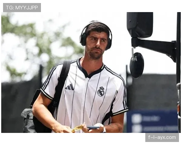 库尔图瓦皇马生涯挑战与遗憾并存，亮眼表现仍值得高度关注